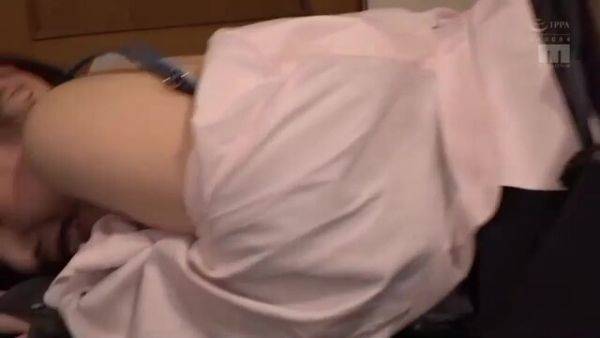 03700,A beautiful woman who feels - senzuri.tube on freevids.org