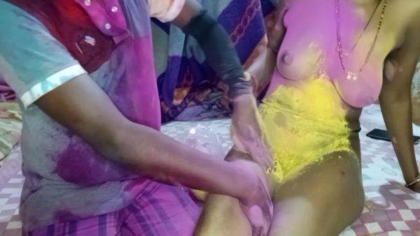 Desi Real Sex Video: On The Day Of Holi, Stepbrother-in-law Applied Abir On Stepsister-in-laws Breasts And Had Of Fun - desi-porntube.com - India on freevids.org