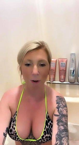 Blonde MILF with Big Boobs Playing Cam Free Porn - drtuber.com on freevids.org