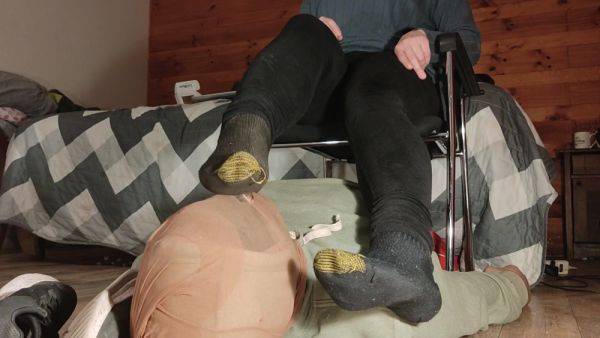 Sneakers And Socks Worship - hclips.com on freevids.org