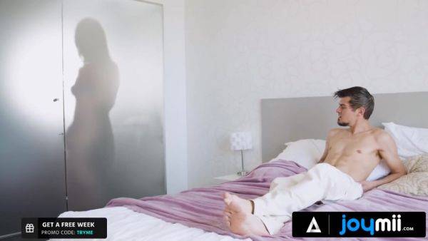 - Sexy Blonde In Lingerie Loses Her Virginity To Her Stepbrother During A Wee - videomanysex.com on freevids.org