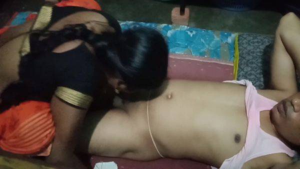 Desi Village Aunty Lover Ki Shath Chudai Kiya Night Me Indian Sex Video - desi-porntube.com - India on freevids.org