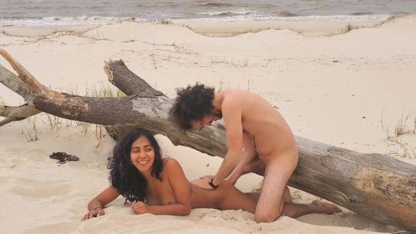 Me Cojo A Una Nativa En Playa Paradisiaca - desi-porntube.com - India on freevids.org