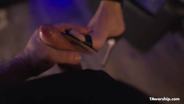 Footjob by pornstar Jasmine Rouge - Taworship - hotmovs.com on freevids.org