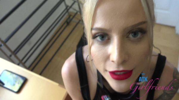 Paris Thinks She Can Improve Her Grades With A Meeting - upornia.com on freevids.org