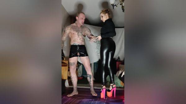 Latex Mistress And Her Slave Monster.amateur - hclips.com on freevids.org