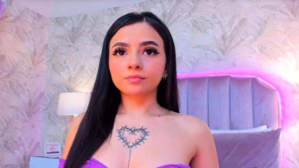 PAWG babe shakes her ass and makes herself cum loud - drtuber.com on freevids.org