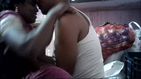 Indian House Wife Kissing Ass B - upornia.com - India on freevids.org