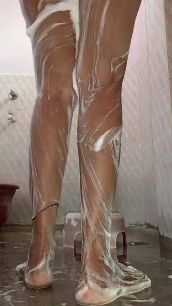 Hot Indian Wife Taking Bath - upornia.com - India on freevids.org