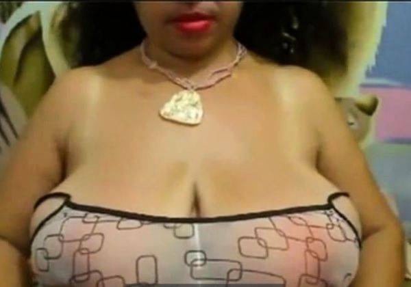 Sweet fat big nippled mature black tits striped on webcam - drtuber.com on freevids.org