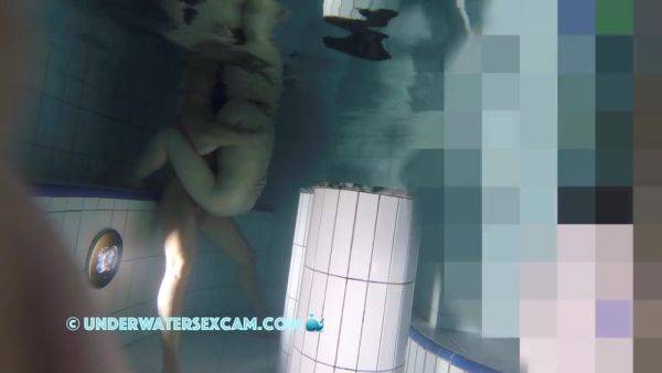 Hot Couple Has Underwater Sex In A Corner - hclips.com on freevids.org