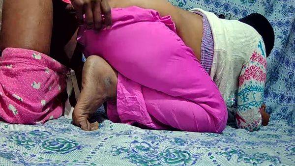 Indian Dasi Maid And Boss Sex In The Office - upornia.com - India on freevids.org