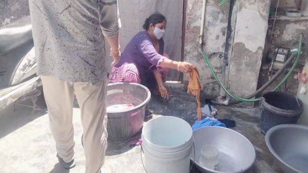 Fucked While Washing Clothes In The Bathroom - desi-porntube.com - India on freevids.org