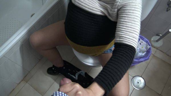 Horny Stepson Wanted To See How I Piss From My Pregnant Pussy - hclips.com on freevids.org