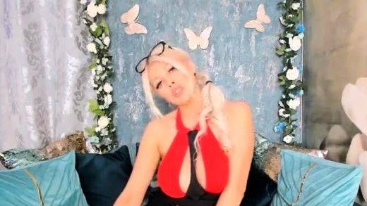 Perfect blond making solo masturbation - drtuber.com on freevids.org