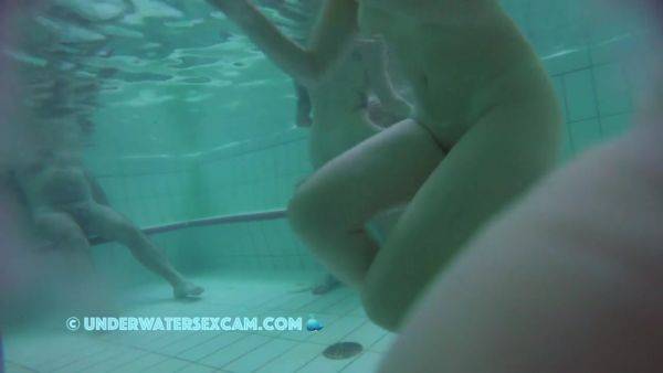 The Right Position For Underwater Sex On A Bench - hclips.com on freevids.org