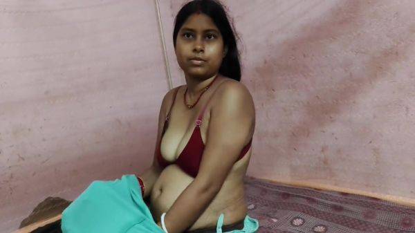 Hauswife Sucked Her Husbands Land And Water Landed On Her Books - desi-porntube.com - India on freevids.org