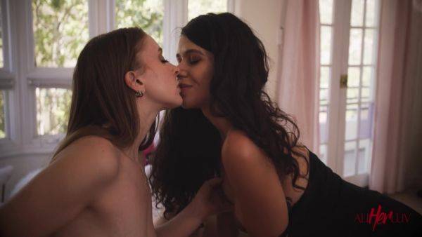 Laneys Bed And Breakfast Pt. 2 - upornia.com - Usa on freevids.org