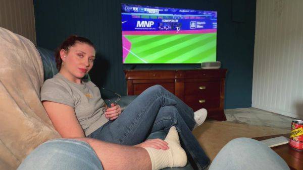 Je Baise Mon Beau Pere Pendant Que Ma Mere Est Parti Faire Les Courses - upornia.com - France on freevids.org