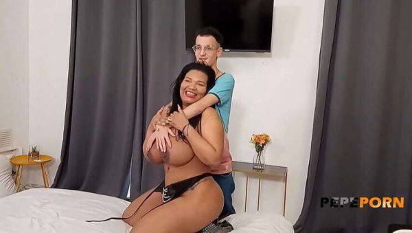 Jennifer Dominic Nearly Squashes Mr. Paz Under Her Enormous Breasts! - porntry.com - Spain on freevids.org