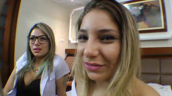 Tall Vs Small: I Will Kiss You All Night - upornia.com on freevids.org