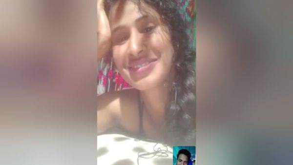 My Cute Girlfriend Showed Me Her Boobs On A Video Call - desi-porntube.com - India on freevids.org