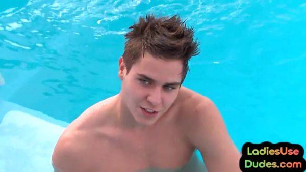 CFNM pegging femdoms fuck sub in amateur swimming pool 3some - hotmovs.com on freevids.org