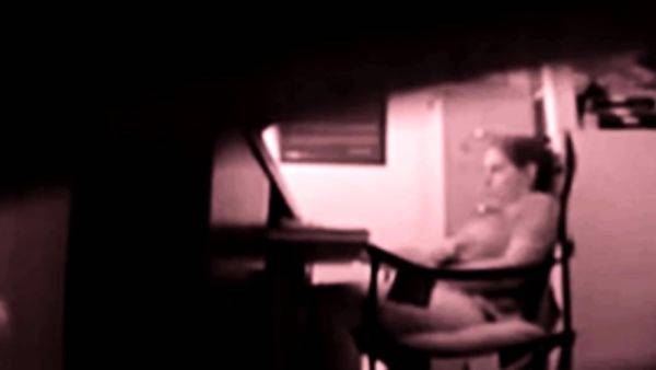 Stepdaughter masturbates in my office - drtuber.com on freevids.org