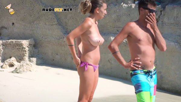 Nude Beach Girl Filmed By A Completely Naked On The Beach - hclips.com on freevids.org