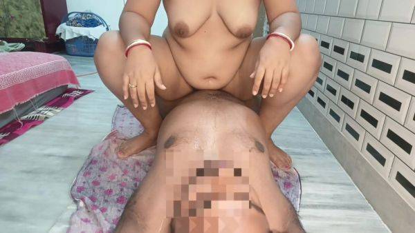 Neighbor Bhabhi Called Me To Her House And Urinated On My Face - desi-porntube.com - India on freevids.org