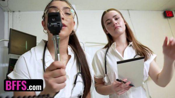 Three doctors bounce on patient's dick like there's no tomorrow - sexu.com on freevids.org