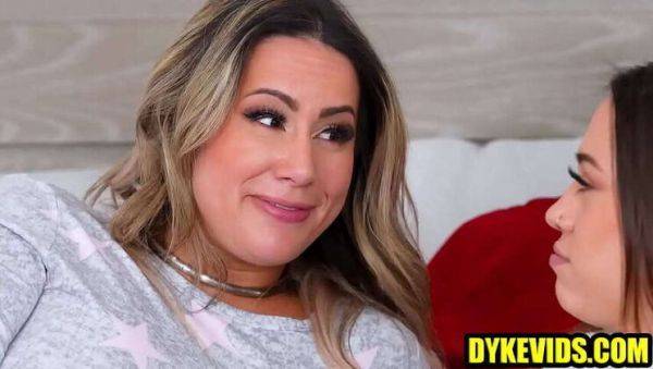 Stepmother and Aunt Use Strap-On to Fuck Teen Step-Daughter - porntry.com on freevids.org