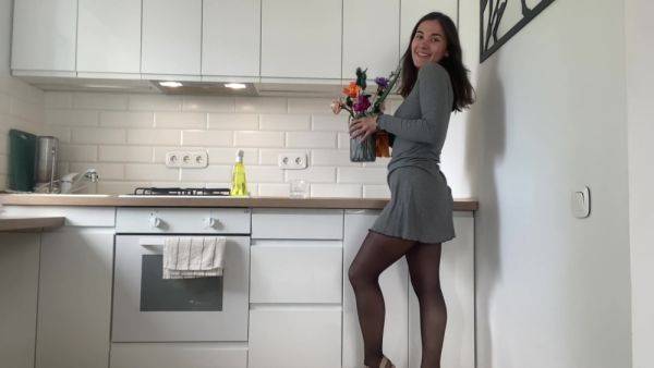 Cleaning The Kitchen In Stockings - hclips.com - Russia on freevids.org