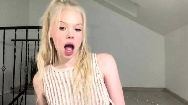 Blonde teen Sierras first erotic masturbation video - drtuber.com on freevids.org