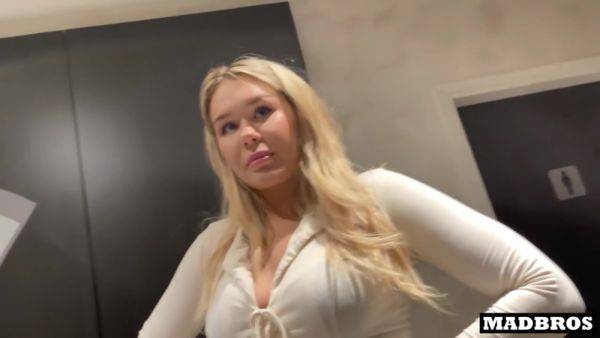 An English Manager Gets Fucked In The Toilets And Elevator During Her Work!!! - hclips.com - Britain on freevids.org