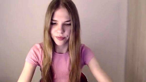 Hot Busty Webcam Babe Masturbate Solo - drtuber.com on freevids.org