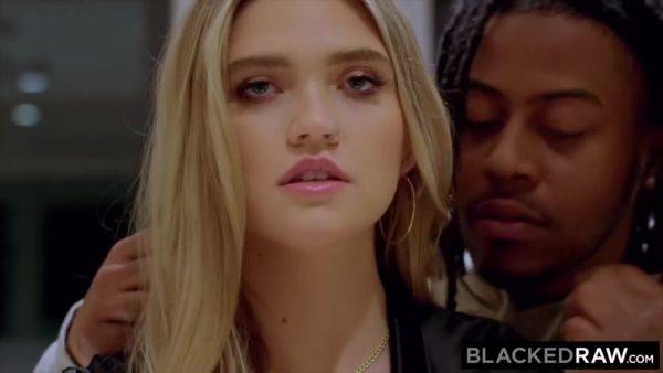 Busty Blonde Takes On Bbc With Große Titten - hotmovs.com on freevids.org