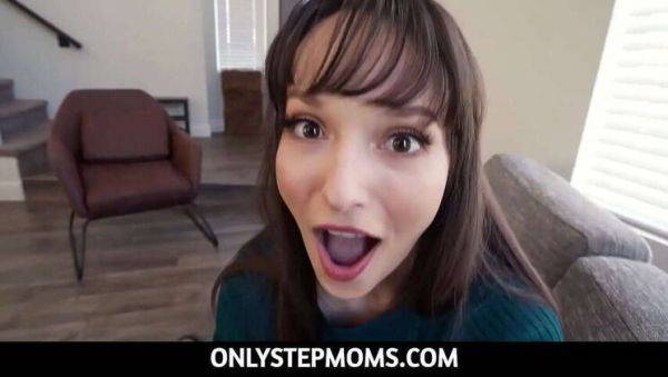 Stepmom Lexi Luna: Multiple Orgasms After Seducing POV with Big Tits - xxxfiles.com on freevids.org