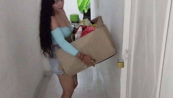 Colombian MILF Stepmom Enlists 18-Year-Old Stepson for Moving Day - Spanish Porn - xxxfiles.com - Spain - Colombia on freevids.org