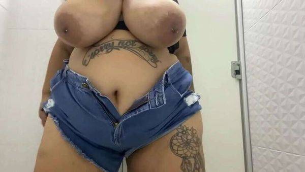 Mary Jhuana: BBW Pornstar Gets Naughty in Public, Plugs Her Ass at the Mall - porntry.com - Brazil on freevids.org