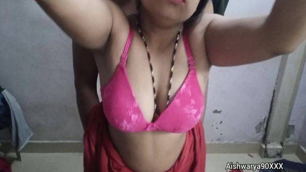 Aishwarya Bhabhi - Indian Desi Xxx Video. Indian Desi Hot Sexy Bhabhi Aishwarya Ki Chut Ki Gatma Garam Chudai. Indian Desi Hindi Bf Video - desi-porntube.com - India on freevids.org