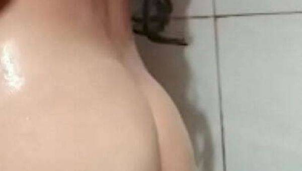 Naughty Teen Latina Neighbor Undresses and Shaves Pussy After School - Home Alone Voyeur Fetish! - veryfreeporn.com on freevids.org