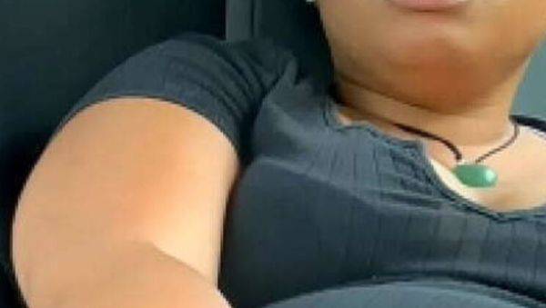 Nofacebae Almost Caught Squirting in Car - Amateur MILF Solo Fun - xxxfiles.com on freevids.org