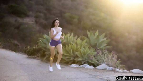 Brunette Vale Nappi Gets Face Fucked by Photographer - veryfreeporn.com on freevids.org