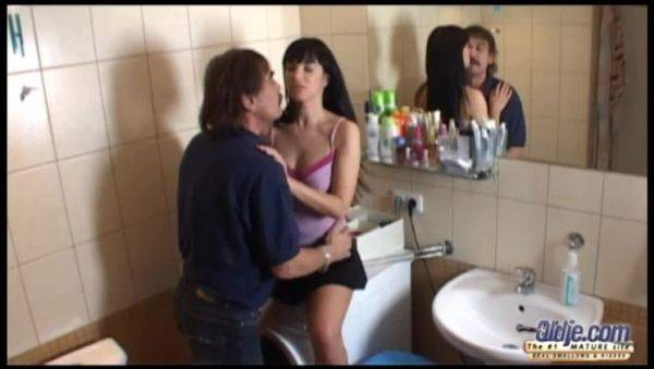 Old Man and Short Skirts - porntry.com on freevids.org