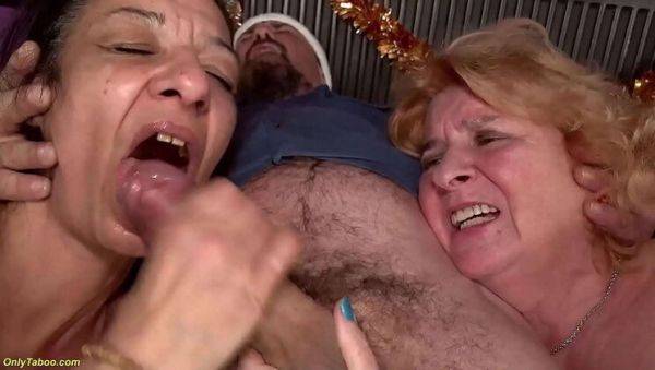 Hot Christmas Orgy with Mature Milfs and Grannies - Groupsex Party - porntry.com on freevids.org