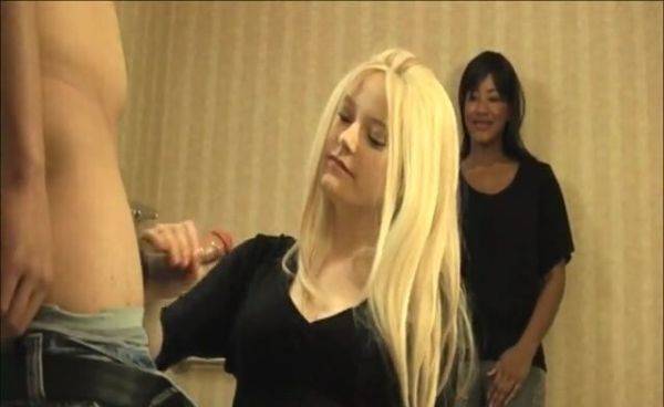 Clothed amateur blonde proves her mom that she knows how to satisfy a man - xbabe.com on freevids.org