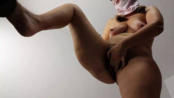 Amateur Brunette Masturbates with Fingers and Vacuum for Intense Orgasm in Bedroom - veryfreeporn.com - Britain on freevids.org