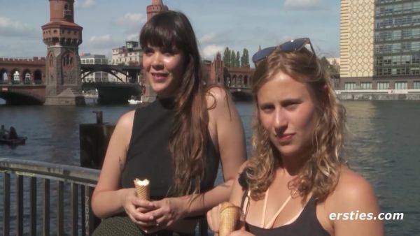 Things Get Hot When Blake & Lindsey Come Together For Lesbian Fun With Lindsey Cruz - upornia.com on freevids.org