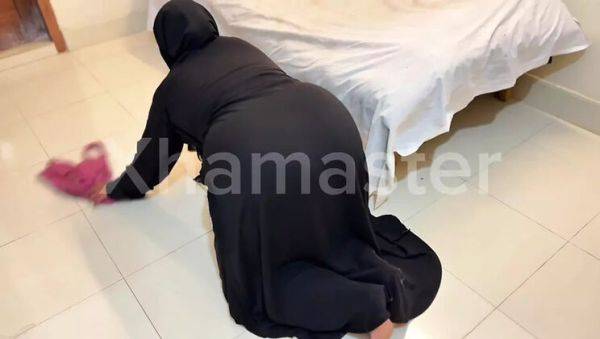 Stuck Step Mom Aria Mia Gets Fucked Under Bed - xxxfiles.com on freevids.org